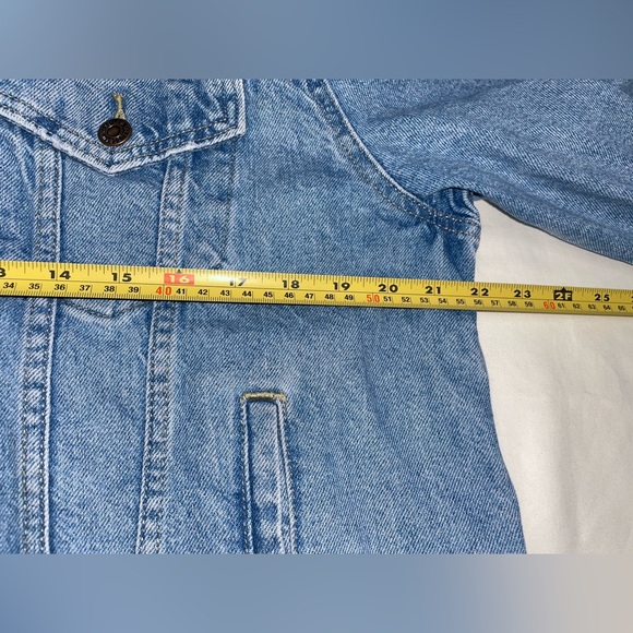 Levi’s Women’s Ex-Boyfriend Distressed Denim Trucker Jacket, Size XL - Picture 8 of 12